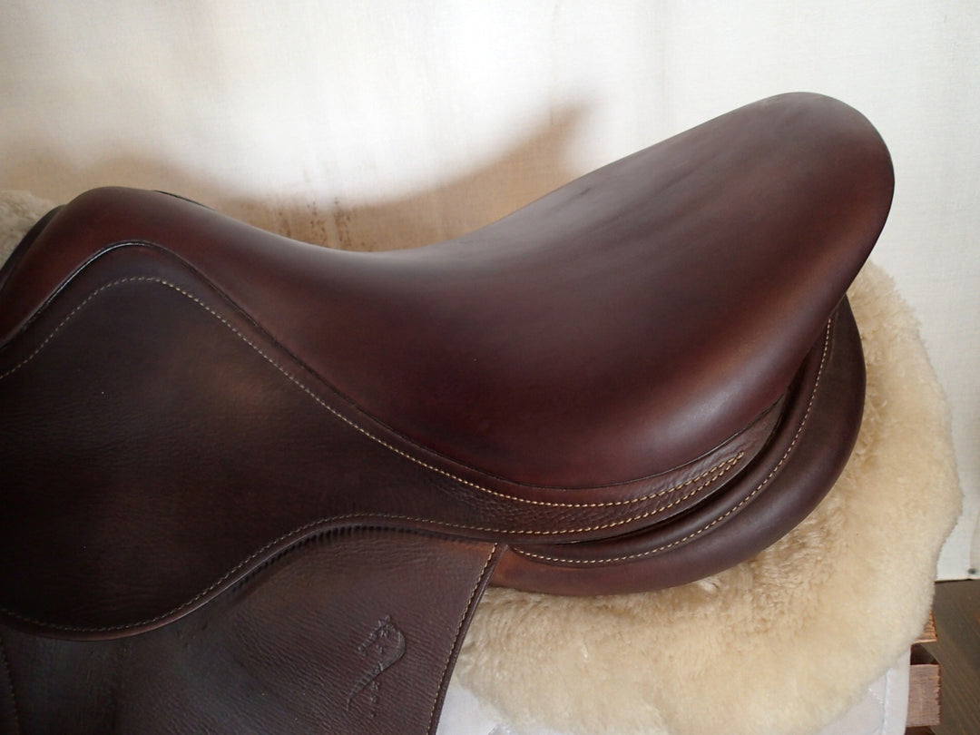 17.5" Antares Connexion Saddle - Full Buffalo - 2015 - 3N Flaps - 4.5" dot to dot