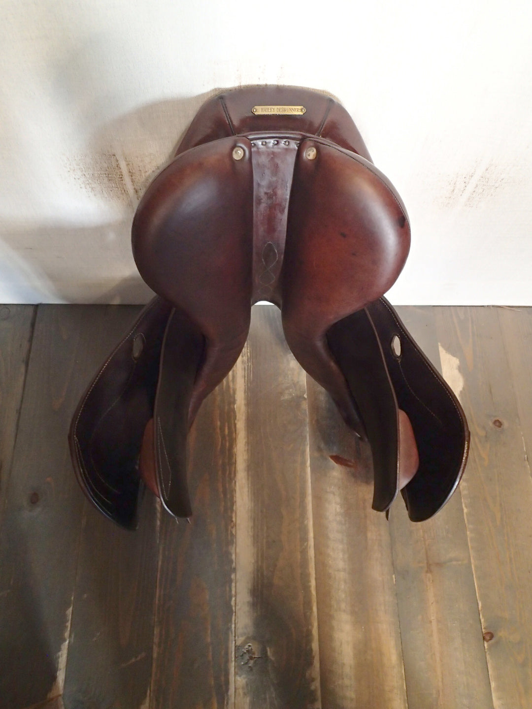 18" Antares Confort Saddle - Full Buffalo - 2014 - 3N Flaps - 4.75" dot to dot