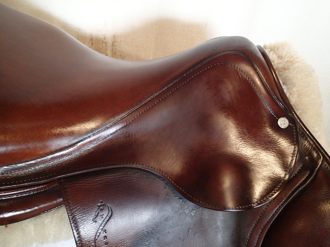 18" Antares Confort Saddle - Full Buffalo - 2014 - 3N Flaps - 4.75" dot to dot