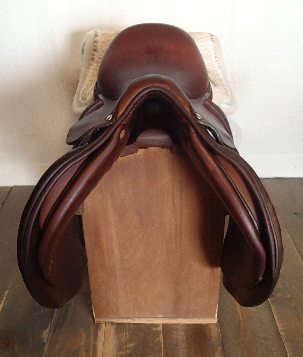 16" Butet Premium Saddle - Full Calfskin - 2016 - L Seat - 2.25L Flaps - 4.25" dot to dot
