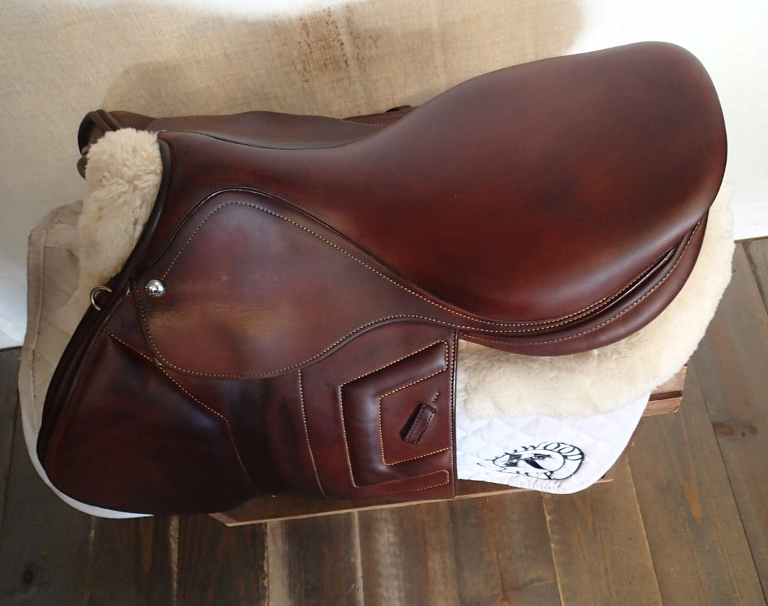 18" Renaissance Prestige Saddle - Full Calfskin - 2023 - 4.25" dot to dot