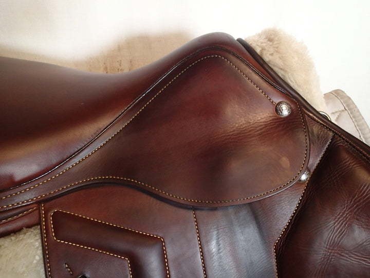 18" Renaissance Prestige Saddle - Full Calfskin - 2023 - 4.25" dot to dot