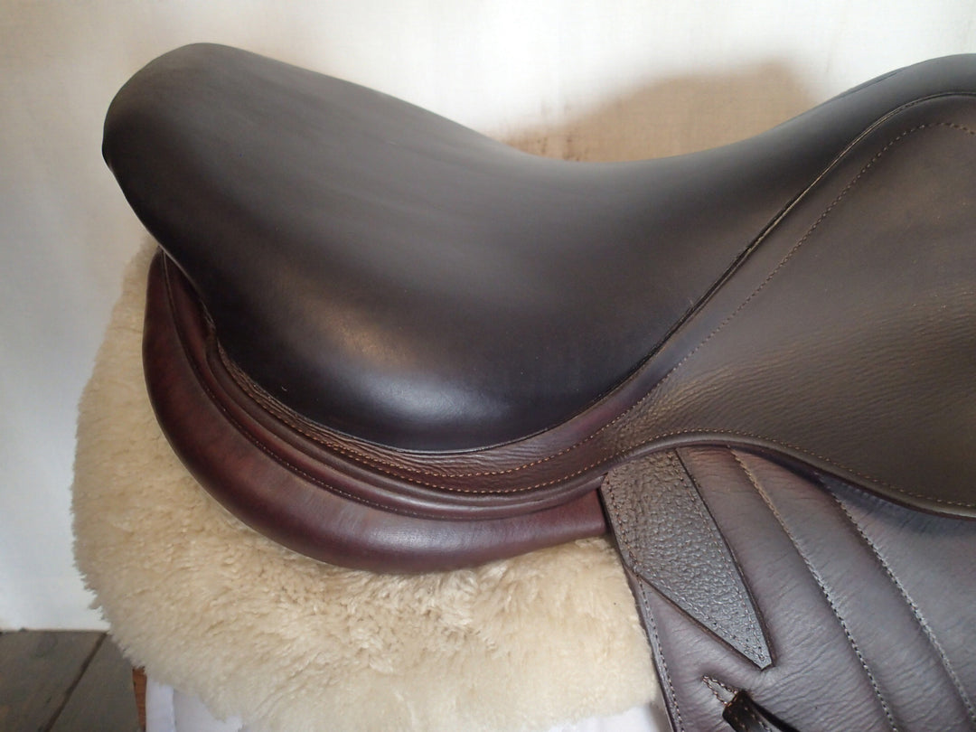 17" CWD Saddle - Full Buffalo - 2017 - 2L Flaps - SE01 - 4.25" dot to dot