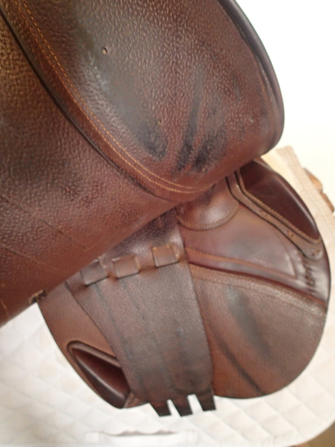 17" CWD Saddle - Full Buffalo - 2017 - 2L Flaps - SE01 - 4.25" dot to dot