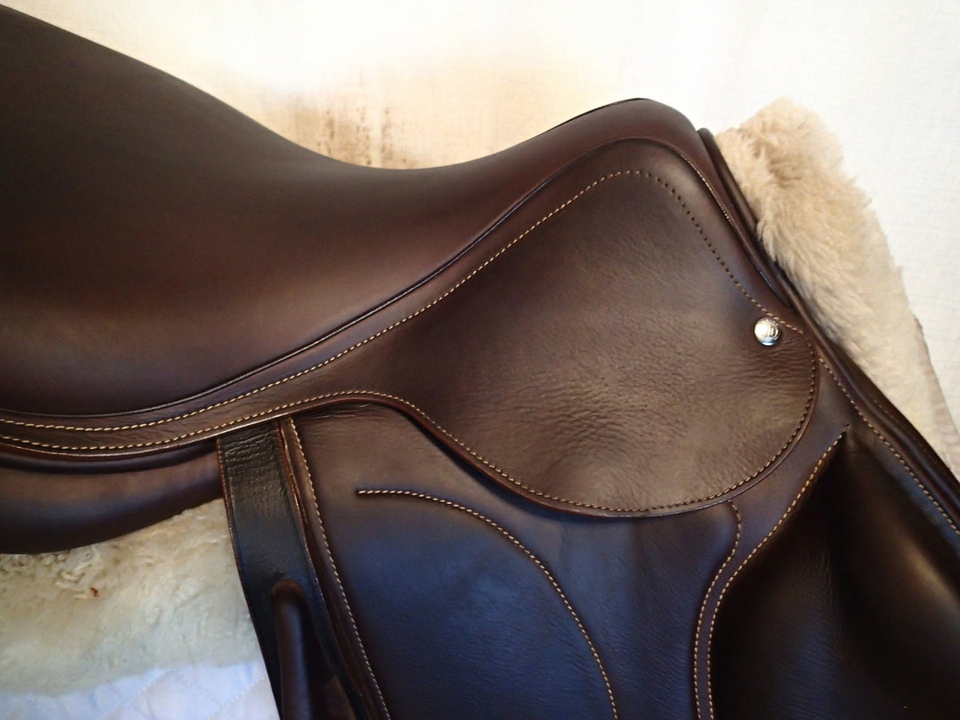 17" Arion C1 Monoflap Saddle - Full Calfskin - 2022 - 1A Flaps - 4.75" dot to dot - Pro Panels
