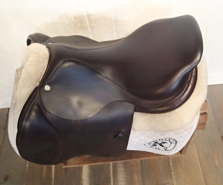 17.5" CWD Saddle - 2016 - 2L Flaps - SE02 - 4.75" dot to dot
