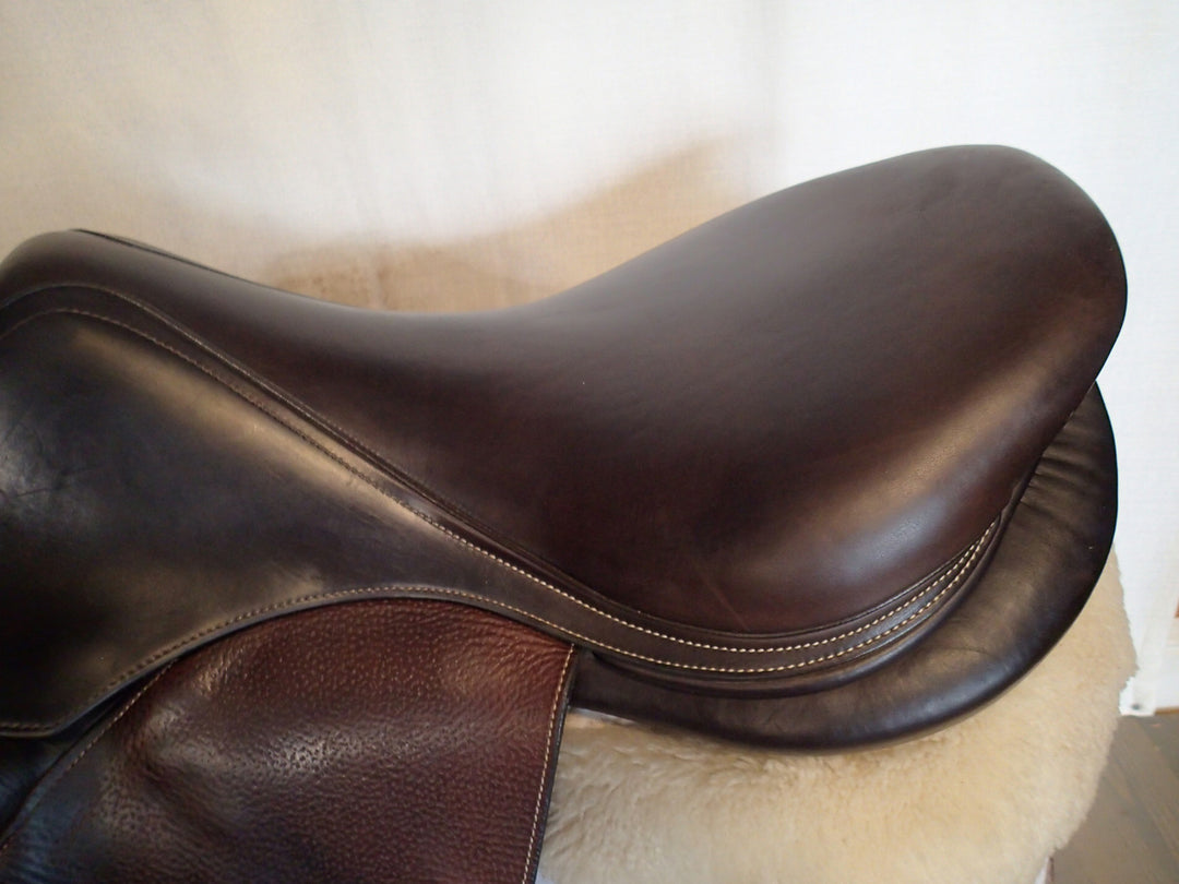 18.5" Voltaire Palm Beach Saddle - 2022 - 4AAR - 4.75" dot to dot - Pro Panels