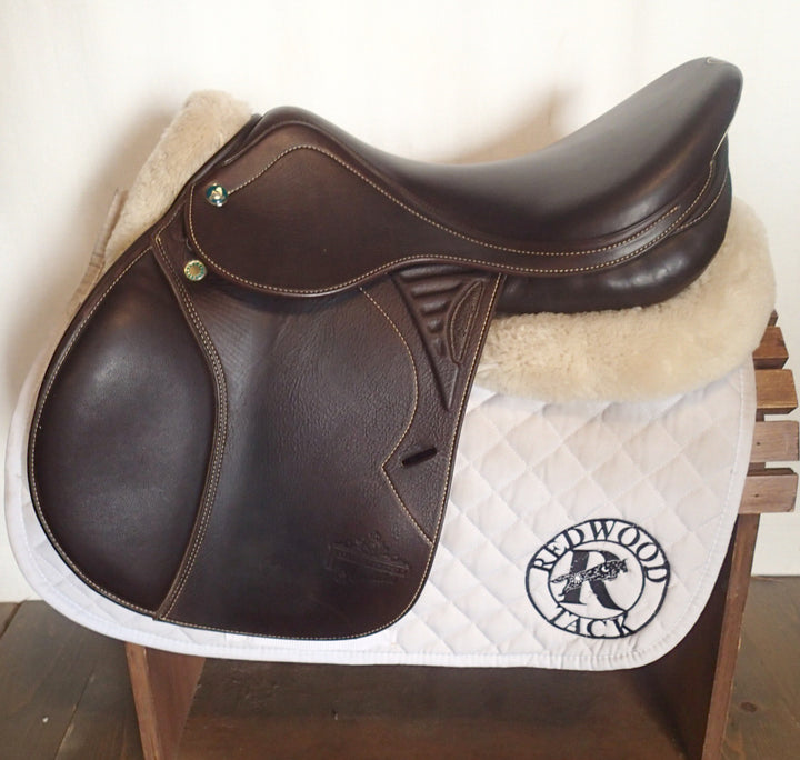 17" Prestige Versailles Saddle - 2021 - 4.5" dot to dot