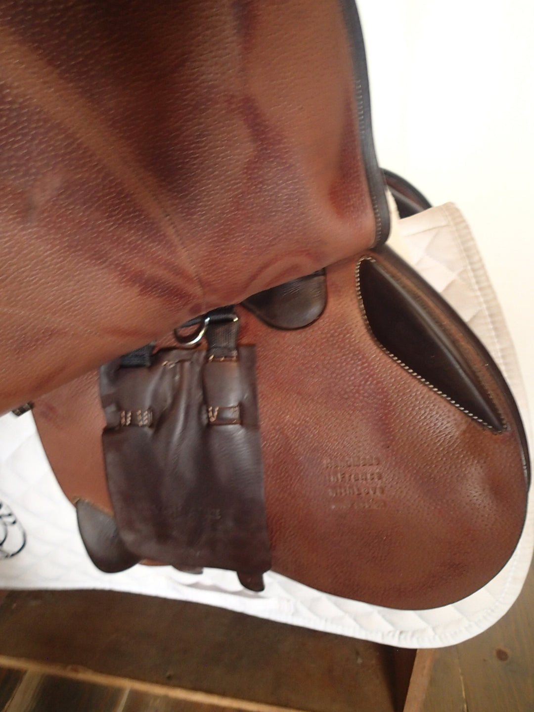 18.5" Voltaire Stuttgart Saddle - Full Buffalo - 2022 - 3AAAR Flaps - 4.75" dot to dot - Pro Panels