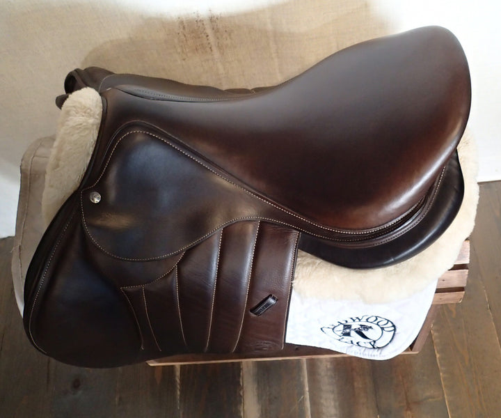 18" Forestier by Voltaire Seoul C Saddle - Full Buffalo - 2019 - 3A Flaps - 5.5" dot to dot - Pro Panels