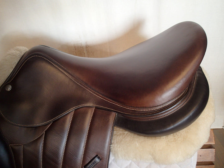 18" Forestier by Voltaire Seoul C Saddle - Full Buffalo - 2019 - 3A Flaps - 5.5" dot to dot - Pro Panels