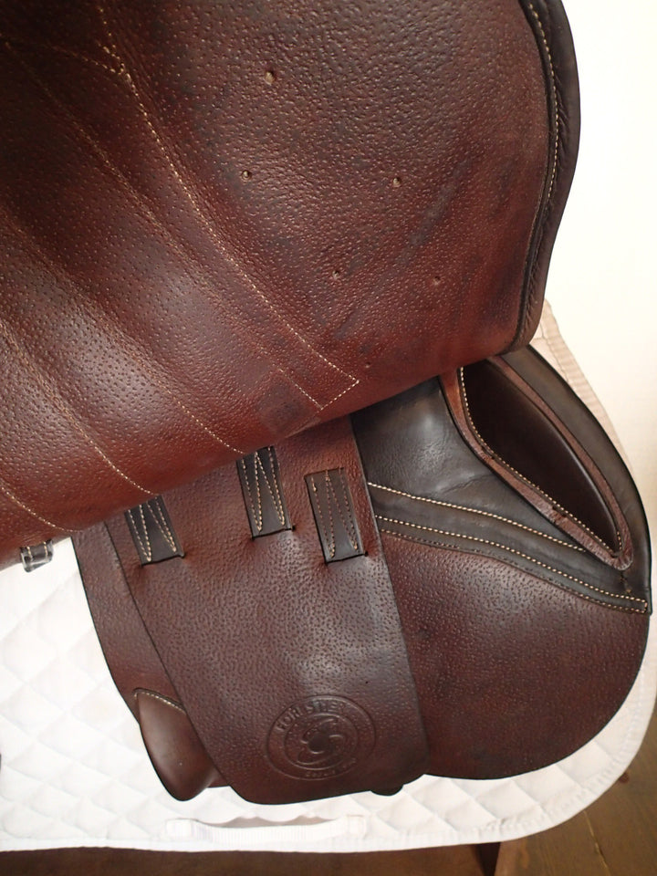 18" Forestier by Voltaire Seoul C Saddle - Full Buffalo - 2019 - 3A Flaps - 5.5" dot to dot - Pro Panels