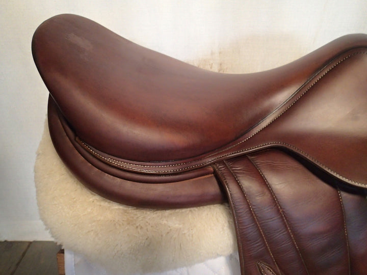 18" Butet Premium Saddle - Full Calfskin - 2008 - C Seat - 3.25 Flaps - 4.5" dot to dot