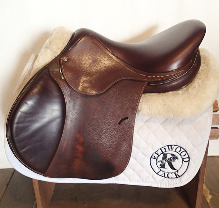 17" Antares Signature Saddle - 2021 - 2A Flaps - 4.5" dot to dot