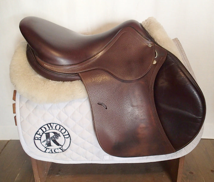 17" Antares Signature Saddle - 2021 - 2A Flaps - 4.5" dot to dot