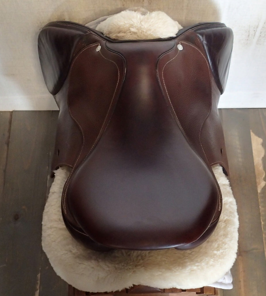 17" Antares Signature Saddle - 2021 - 2A Flaps - 4.5" dot to dot