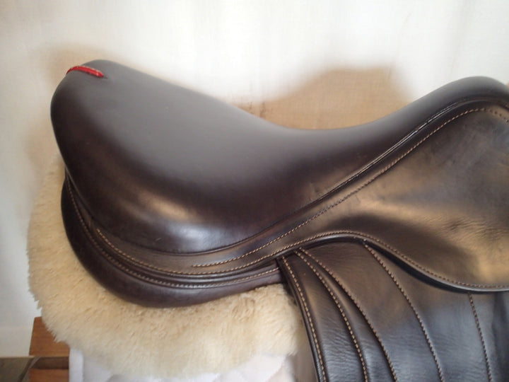 17.5" Equipe EK26 Saddle - 2023 - Full Calfskin - 4.75" dot to dot