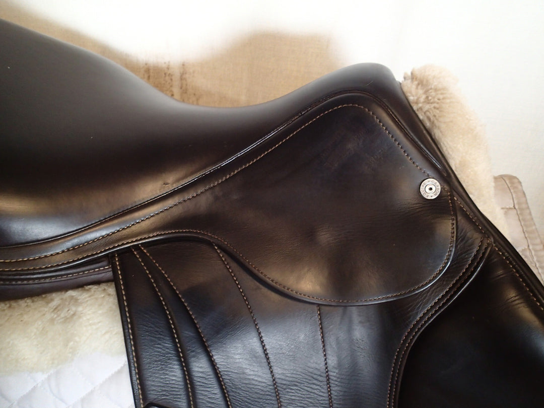 17.5" Equipe EK26 Saddle - 2023 - Full Calfskin - 4.75" dot to dot