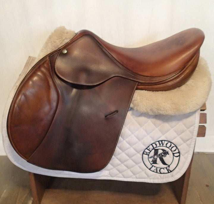 17" Butet Saddle - 2002 - L Seat - 2 Flaps - 4" dot to dot