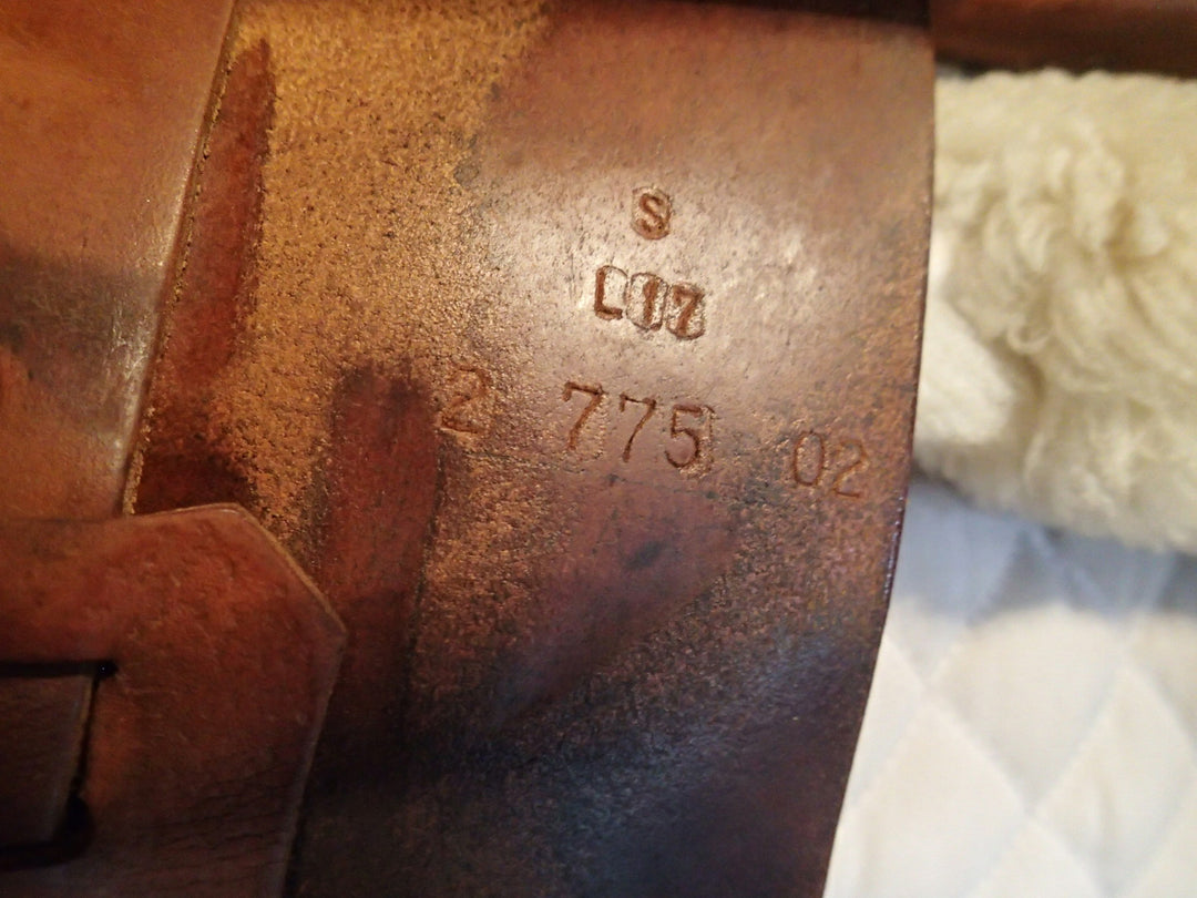 17" Butet Saddle - 2002 - L Seat - 2 Flaps - 4" dot to dot