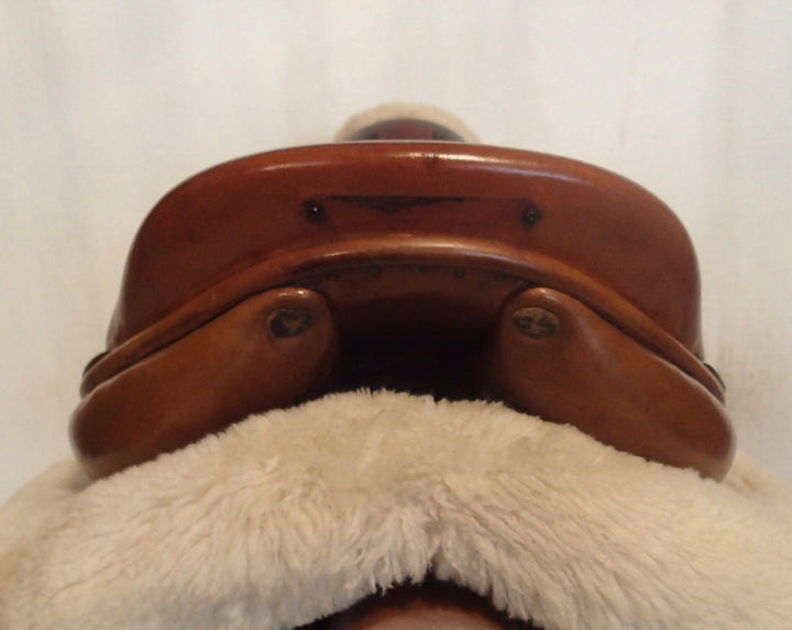 17" Butet Saddle - 2002 - L Seat - 2 Flaps - 4" dot to dot