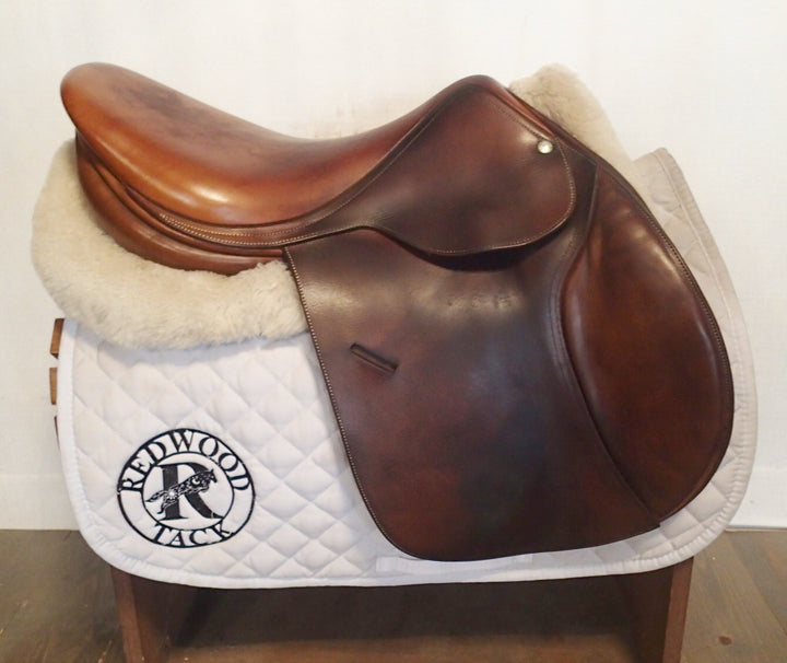 17" Butet Saddle - 2002 - L Seat - 2 Flaps - 4" dot to dot
