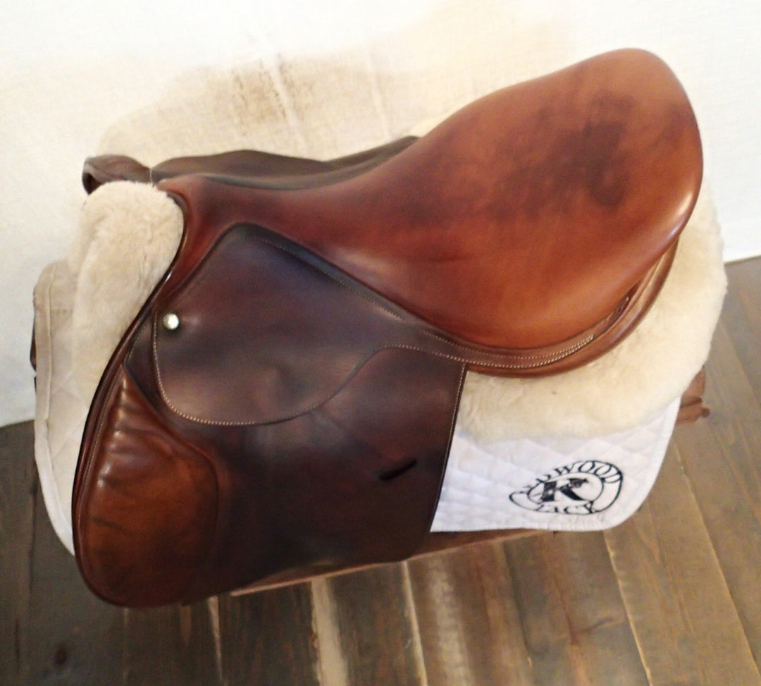 17" Butet Saddle - 2002 - L Seat - 2 Flaps - 4" dot to dot