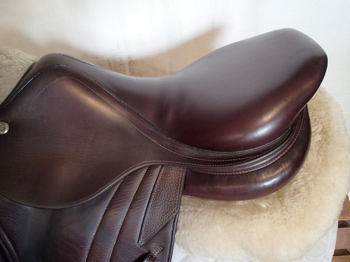 16.5" CWD Saddle - Full Buffalo - 2017 - 1C Flaps - SE03 - 4.5" dot to dot - Pro Panels