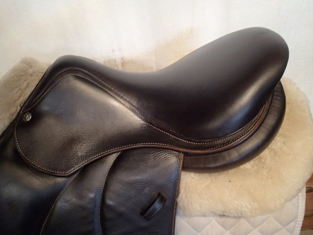 16.5" Voltaire Palm Beach Saddle - Full Buffalo - 2014 - 1 Flaps - 4.75" dot to dot - XFIN panels