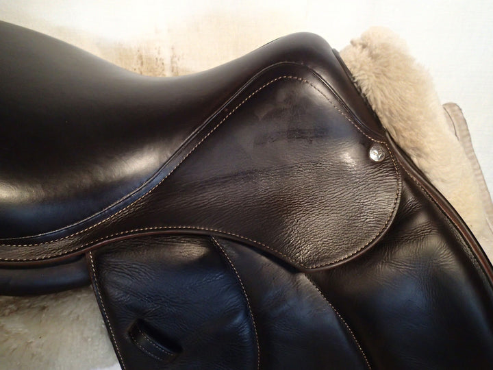 16.5" Voltaire Palm Beach Saddle - Full Buffalo - 2014 - 1 Flaps - 4.75" dot to dot - XFIN panels