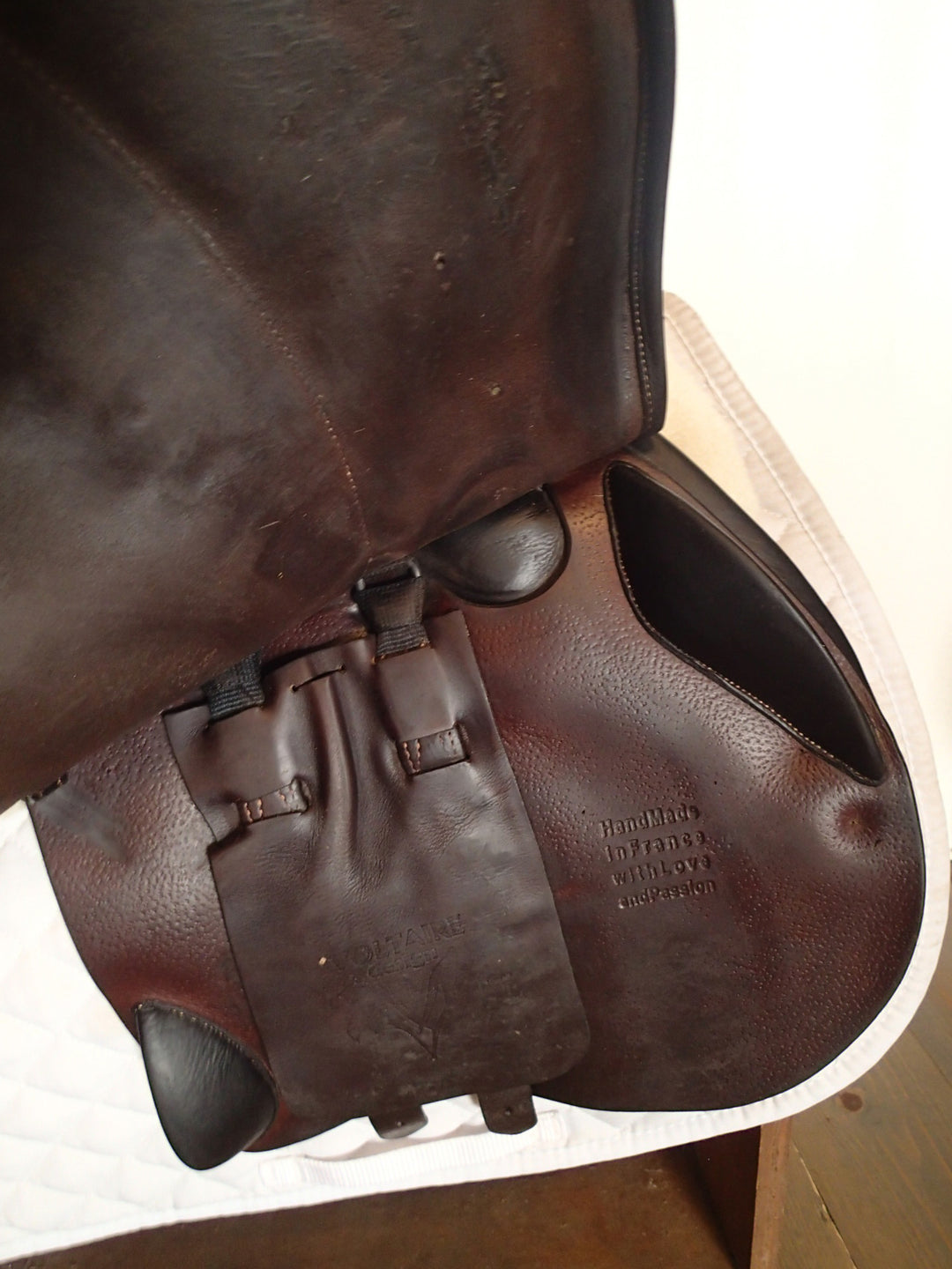 17.5" Voltaire Palm Beach Saddle - 2021 - 3AA Flaps - 5" dot to dot - Pro Panels