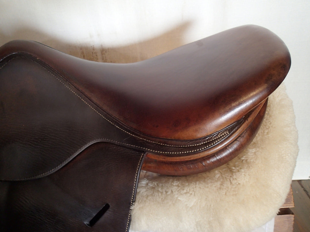 16" Butet Saddle - 2003 - P Seat - 0 Flaps - 3.25" dot to dot