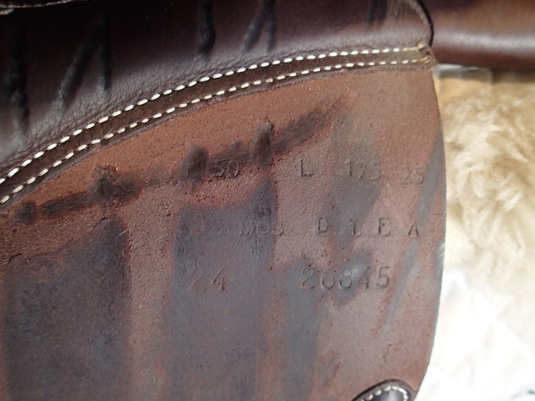 17" Butet Premium Saddle - Full Calfskin - 2024 - L Seat - 2.5 Flaps - 4.25" dot to dot