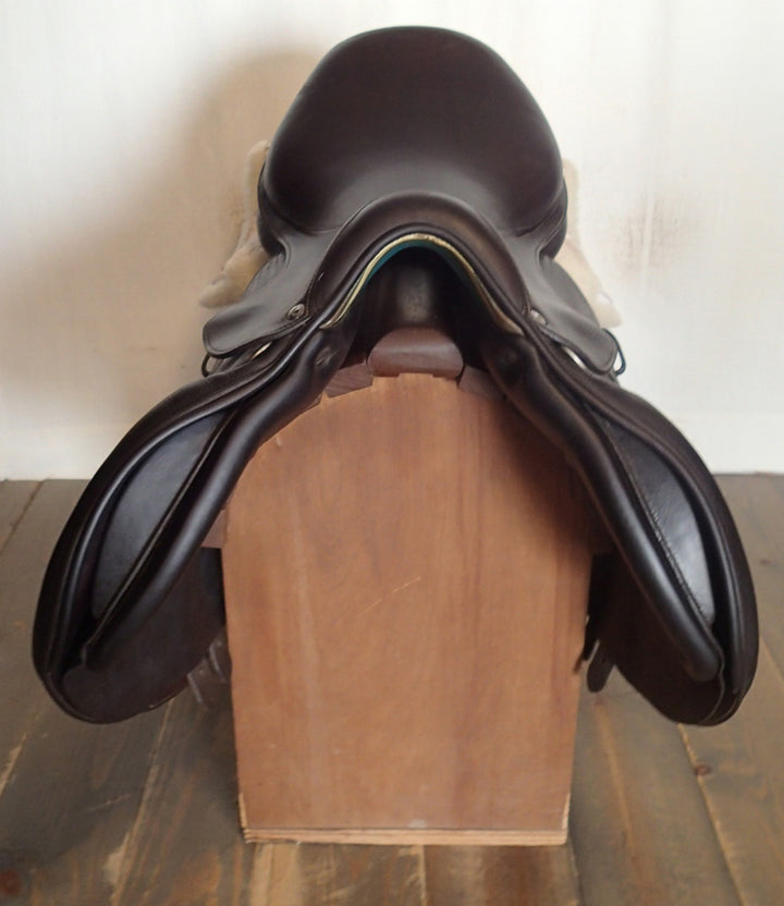 17.5" Voltaire Calgary Saddle - Full Buffalo - 2017 - 2A Flaps - 4.75" dot to dot - FIN Panels