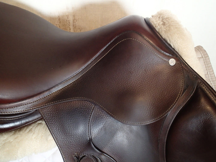 17" Antares Evolution Saddle - 2016 - 2A Flaps - 4.5" dot to dot