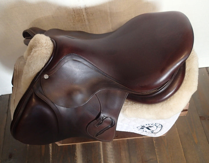 17" Antares Evolution Saddle - 2016 - 2A Flaps - 4.5" dot to dot