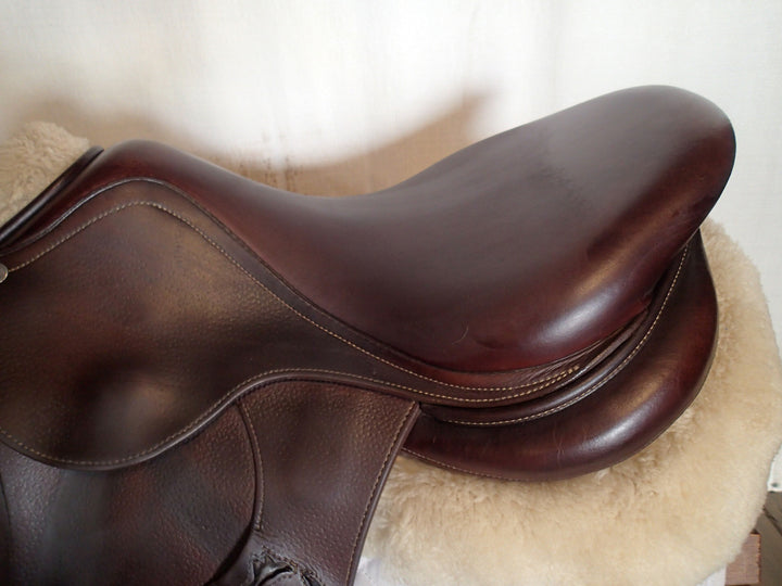 17" Antares Evolution Saddle - 2016 - 2A Flaps - 4.5" dot to dot