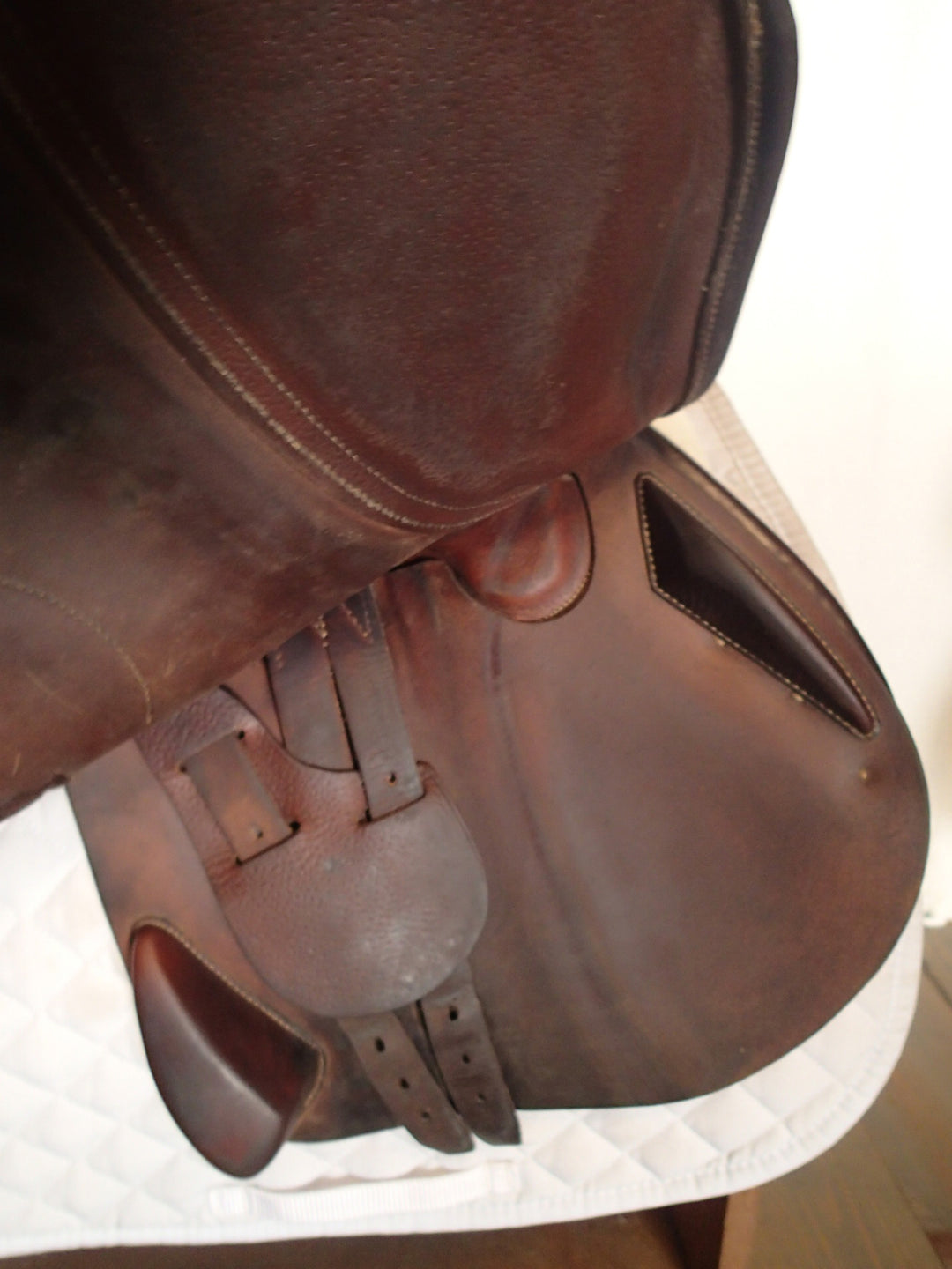 17" Antares Evolution Saddle - 2016 - 2A Flaps - 4.5" dot to dot