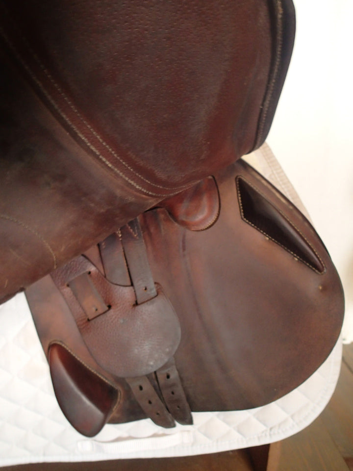17" Antares Evolution Saddle - 2016 - 2A Flaps - 4.5" dot to dot