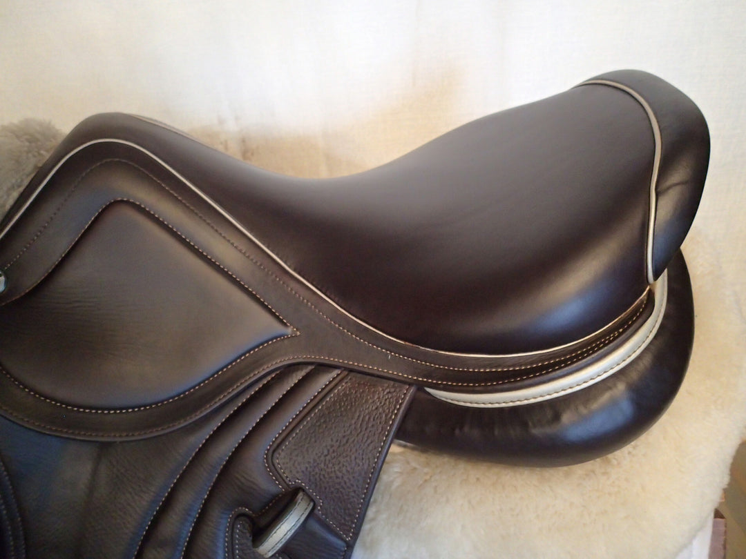 17" CWD Mademoiselle 2Gs Saddle - Full Buffalo - 2021 - 2C Flaps - SE32