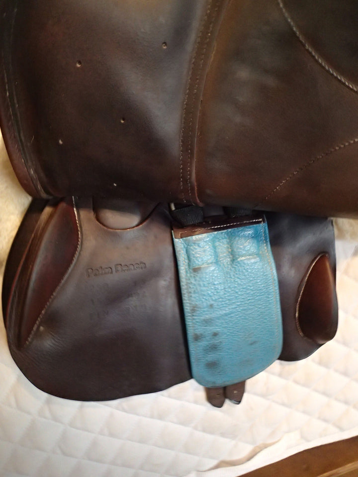 15.5" Voltaire Palm Beach Saddle - Full Buffalo - 2013 - 00A Flaps - 4.75" dot to dot - FIN Panels