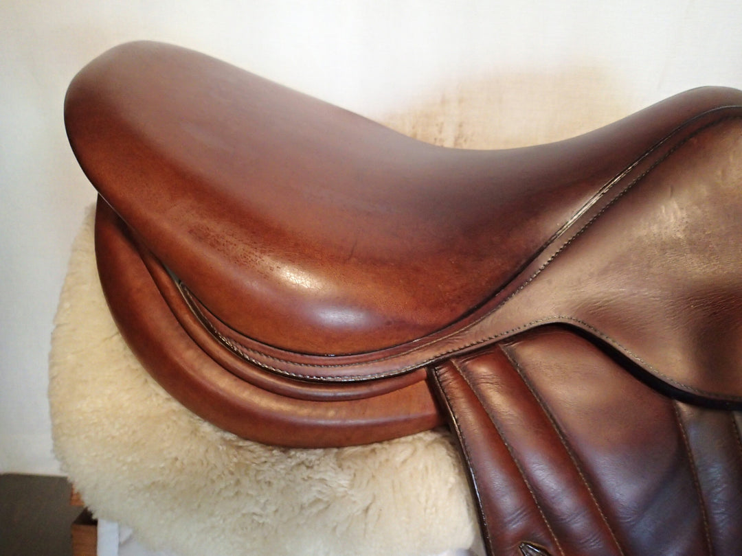 17" Butet Premium Saddle - Full Calfskin - 2015 - L Seat - 2.5 Flaps - 4.25" dot to dot