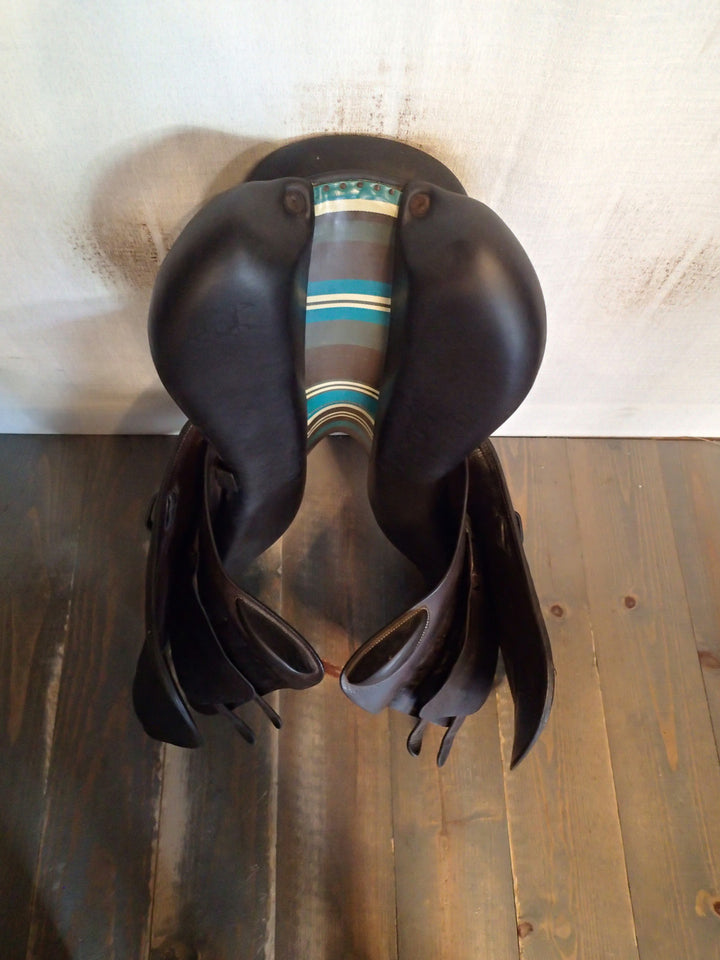 17.5" Voltaire Palm Beach Saddle - Full Buffalo - 2018 - 2A Flaps - 4.5" dot to dot - Pro Panels