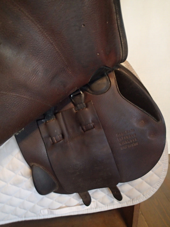 17.5" Voltaire Palm Beach Saddle - Full Buffalo - 2018 - 2A Flaps - 4.5" dot to dot - Pro Panels
