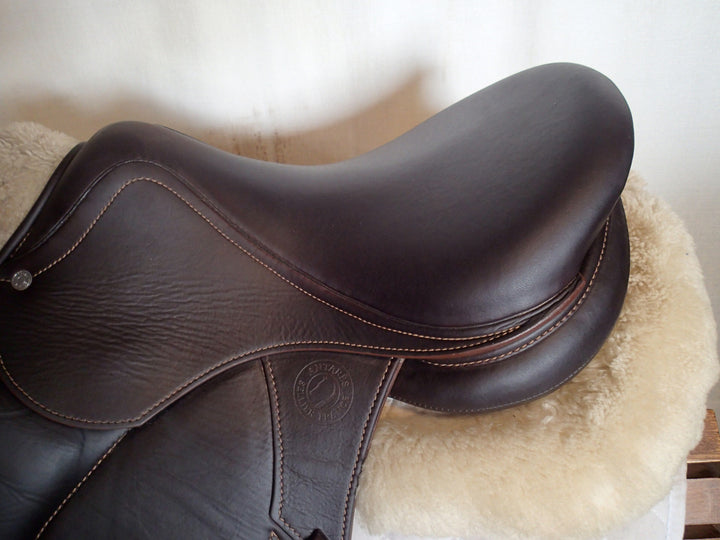 15.5" / 16" Antares Hero Saddle - Full Buffalo - 2023 - 4.5" dot to dot