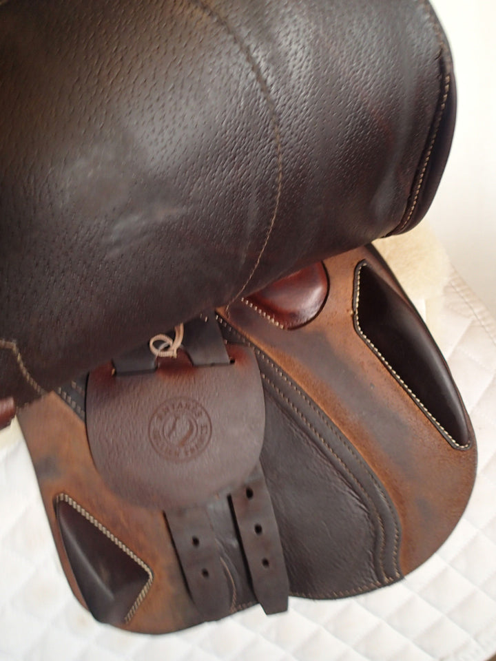 15.5" / 16" Antares Hero Saddle - Full Buffalo - 2023 - 4.5" dot to dot