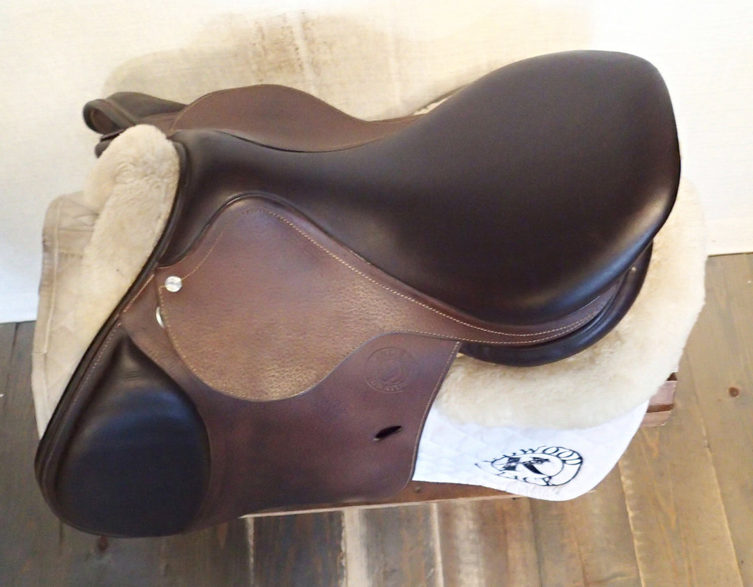 17" Antares Signature Saddle - 2016 - 2A Flaps - 4.75" dot to dot