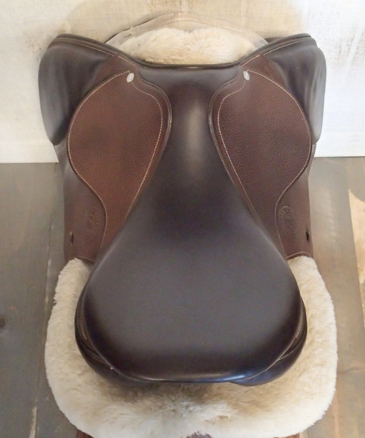 17" Antares Signature Saddle - 2016 - 2A Flaps - 4.75" dot to dot
