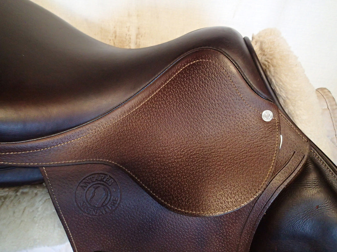 17" Antares Signature Saddle - 2016 - 2A Flaps - 4.75" dot to dot