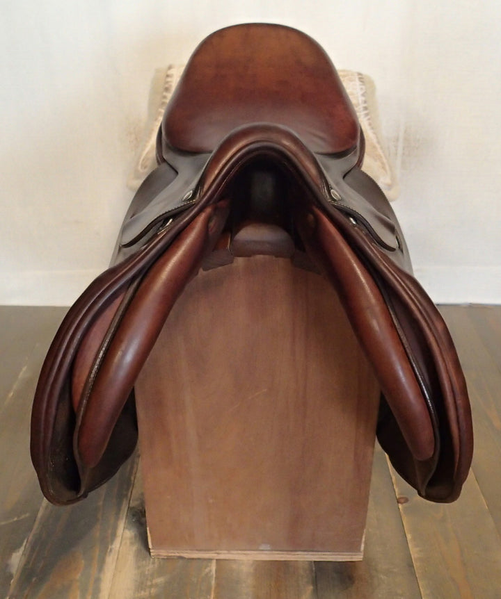 17" Butet Saddle - 2007 - L Seat - 2.25 Flaps - 4.25" dot to dot